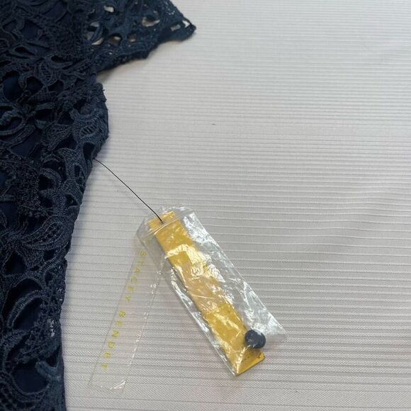 Alice + Olivia Clover Lace Back Cutout Dress 8 Navy Blue Mini Cocktail Party NEW - Picture 3 of 11